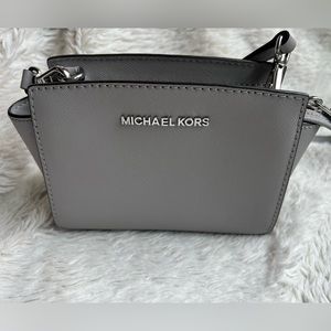 Michael Kors Mini Crossbody Selma bag